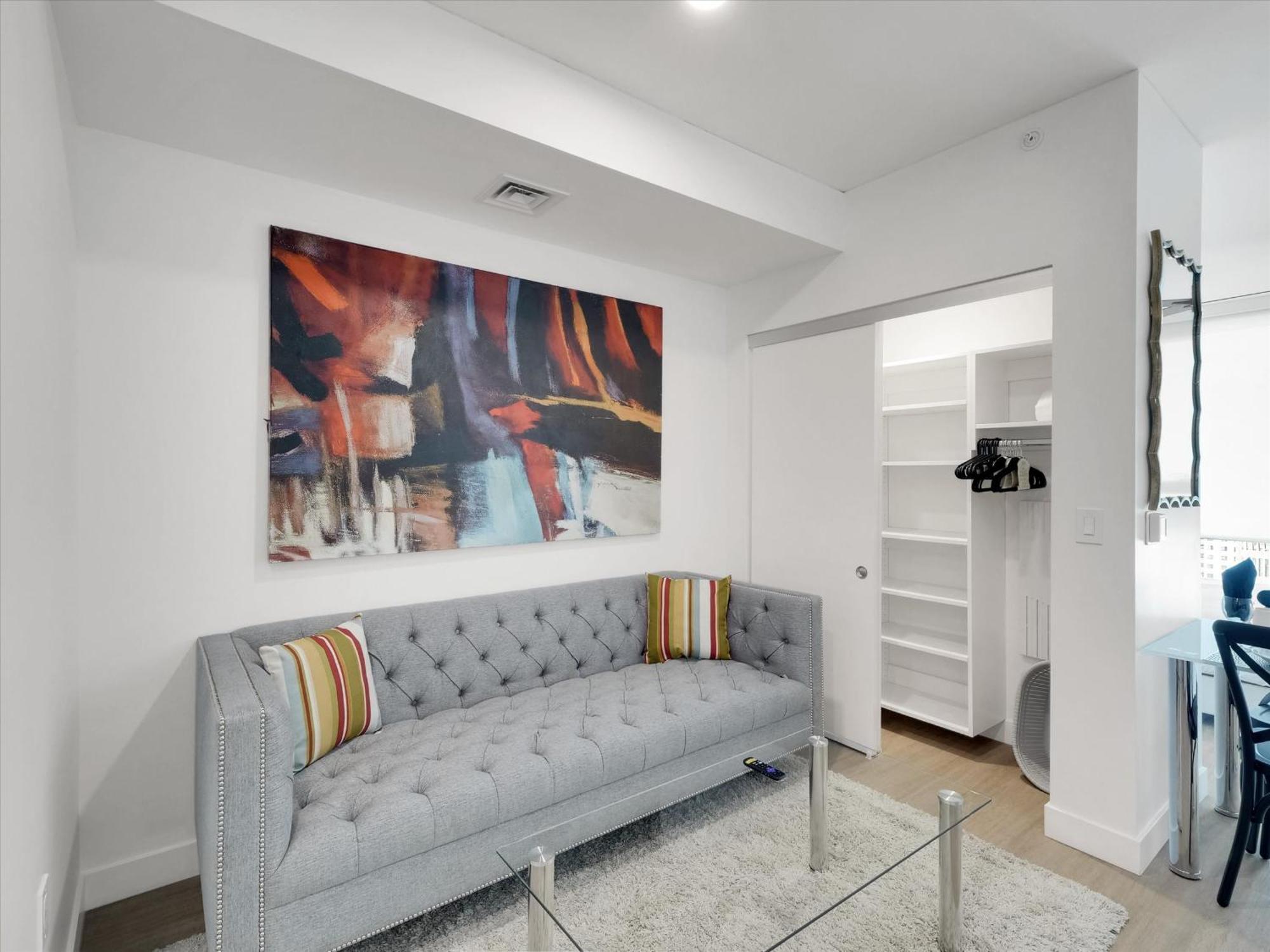 Global Luxury Suites At Downtown Phoenix Exterior photo